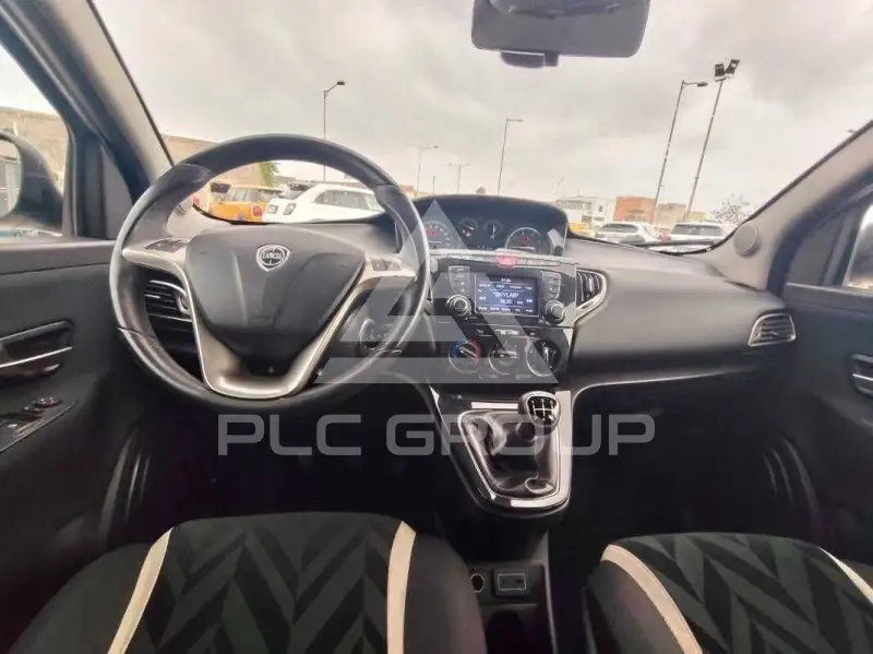 2017 Lancia YPSILON