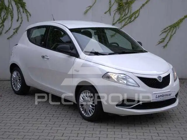 2017 Lancia YPSILON