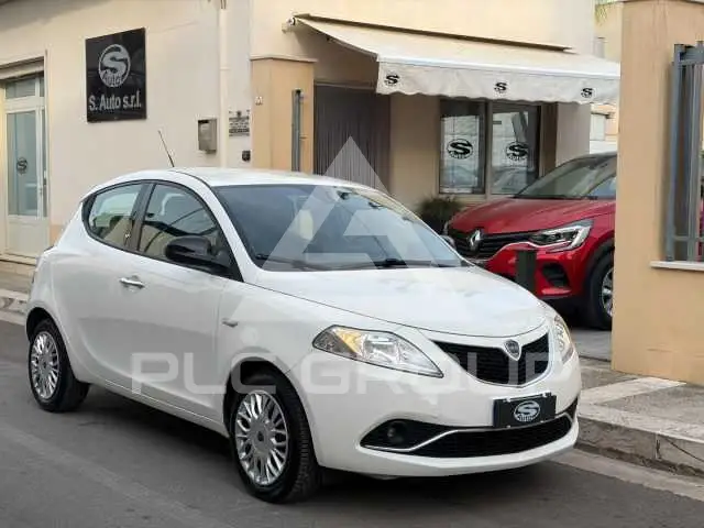 2017 Lancia YPSILON
