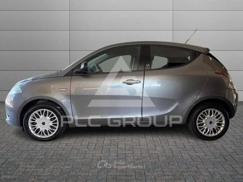 2017 Lancia YPSILON