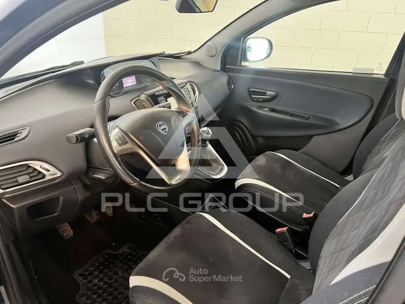2017 Lancia YPSILON