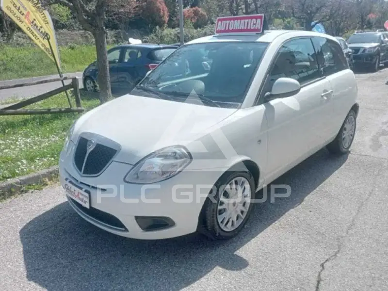 2017 Lancia YPSILON