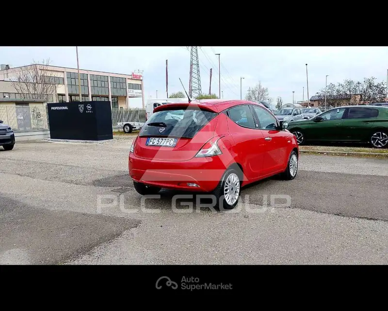 2017 Lancia YPSILON