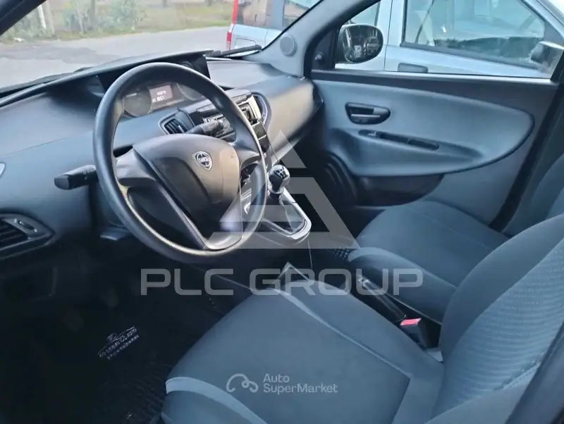 2017 Lancia YPSILON