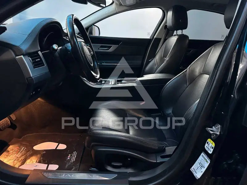 2017 Jaguar XF