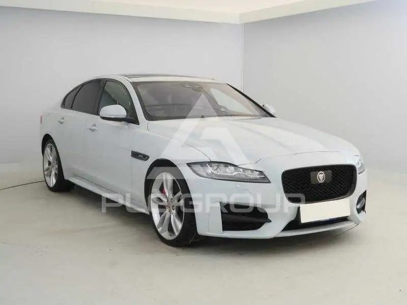 2017 Jaguar XF