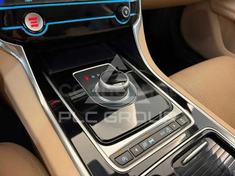 2017 Jaguar XF