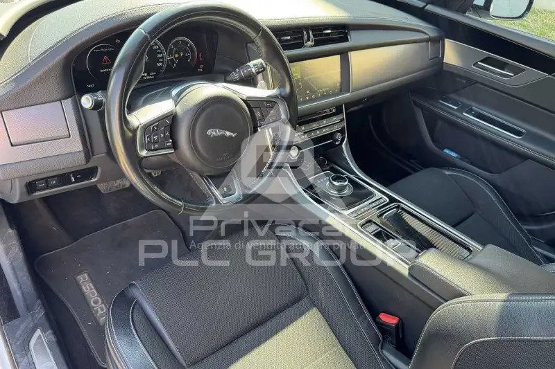 2017 Jaguar XF