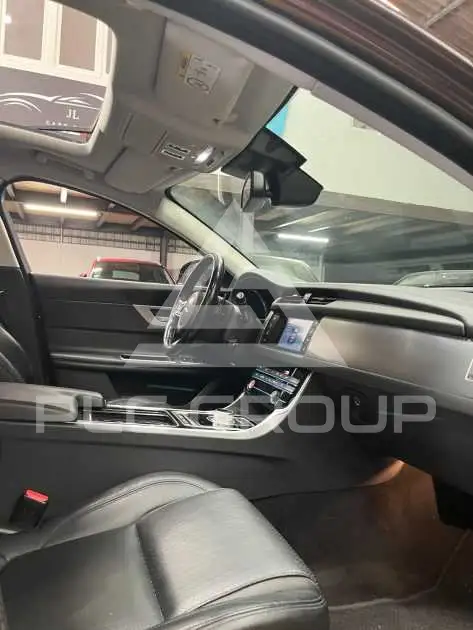 2017 Jaguar XF
