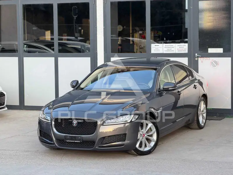 2017 Jaguar XF