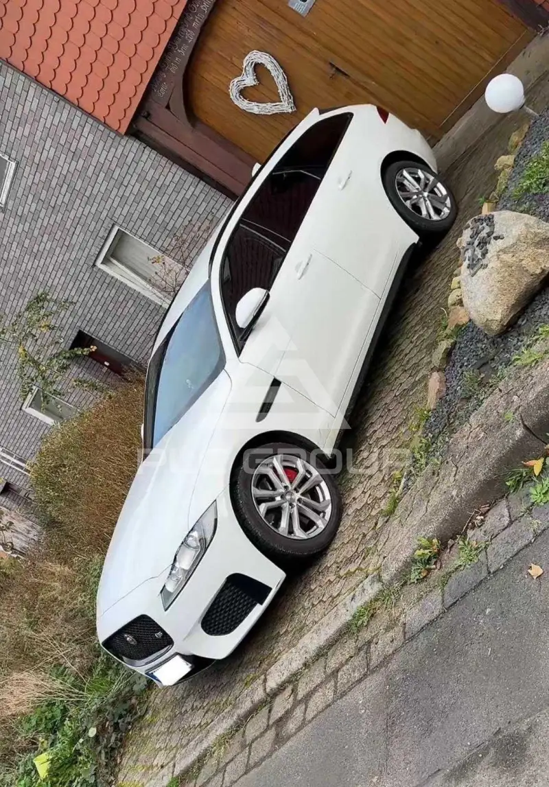2017 Jaguar XF