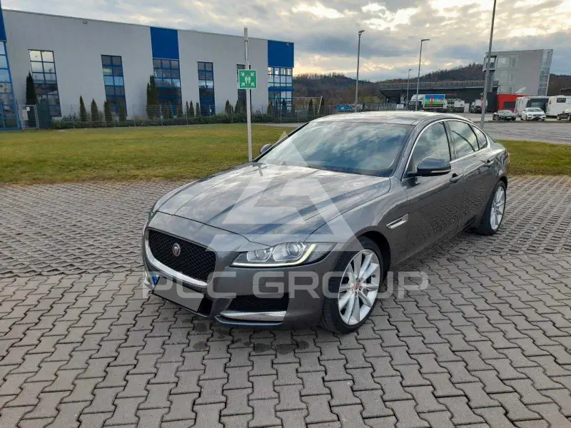 2017 Jaguar XF