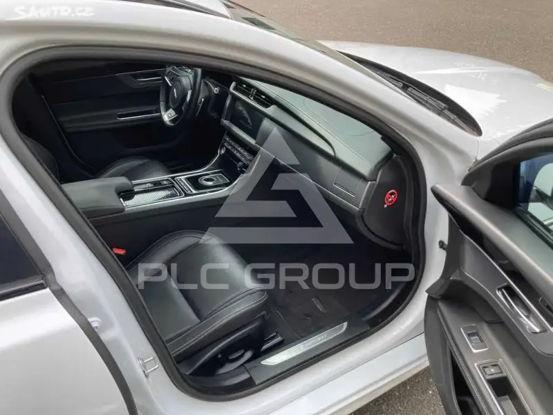 2017 Jaguar XF