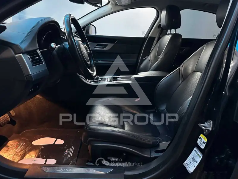 2017 Jaguar XF