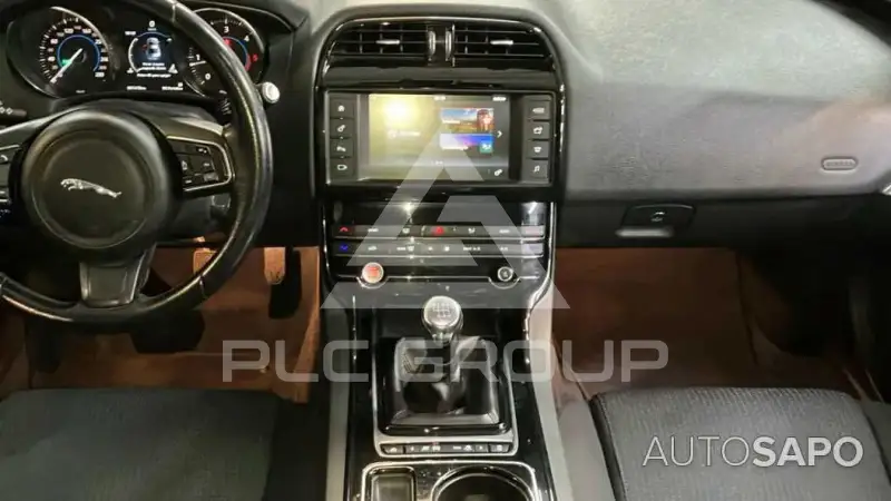 2017 Jaguar XE