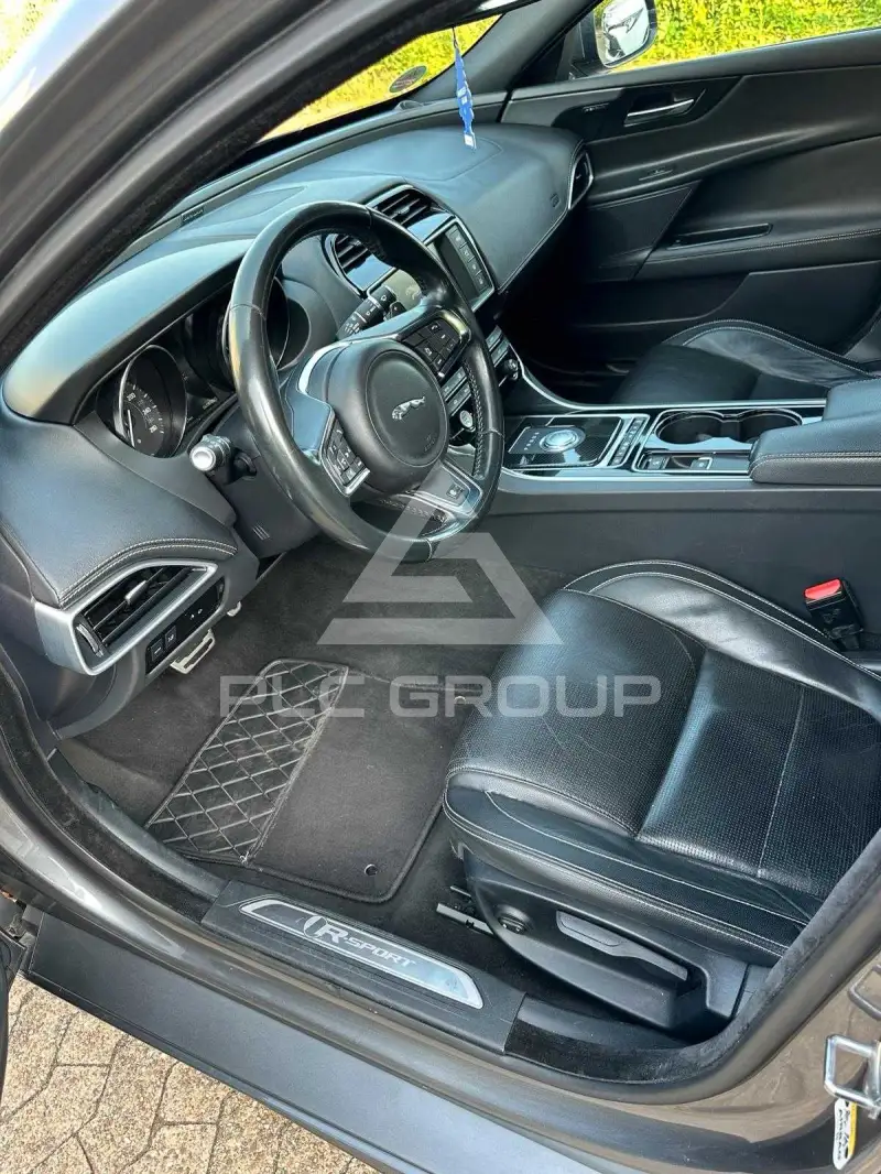 2017 Jaguar XE