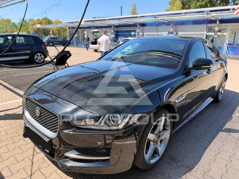 2017 Jaguar XE