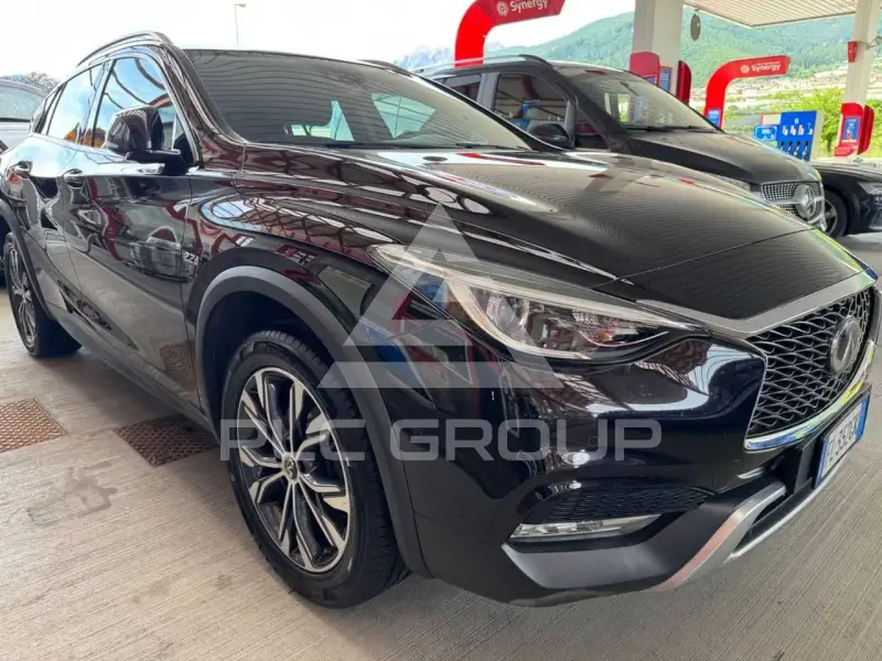 2017 Infinity QX30