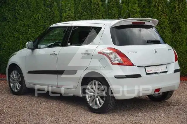 2017 Suzuki SWIFT