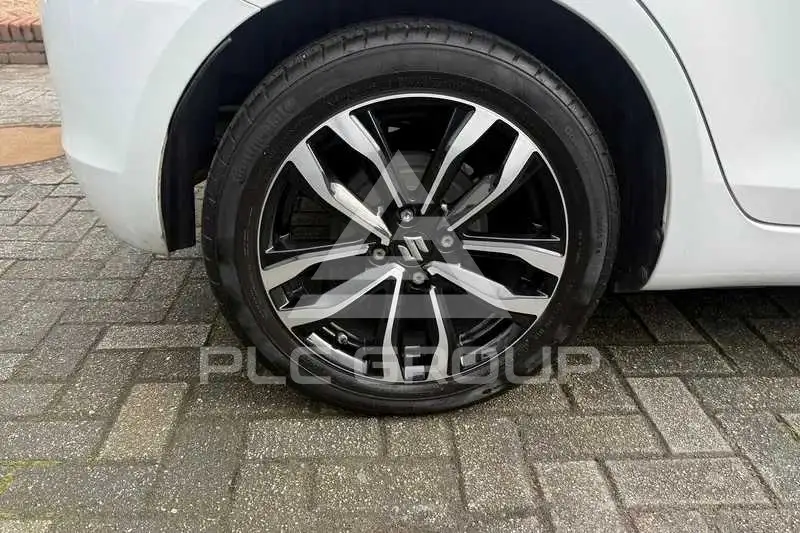 2017 Suzuki SWIFT
