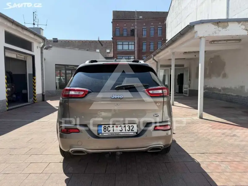 2017 Jeep CHEROKEE