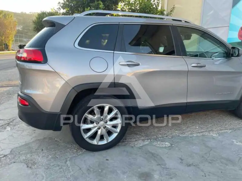 2017 Jeep CHEROKEE