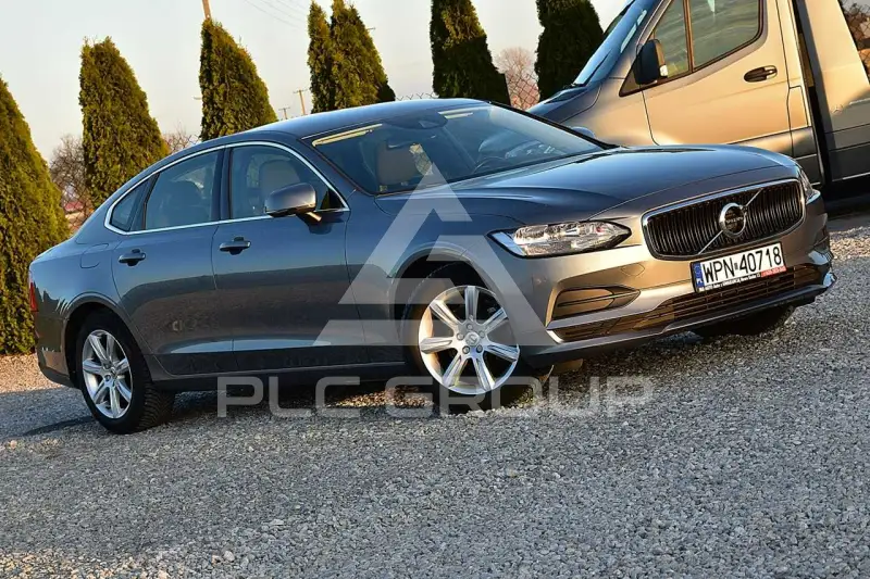 2017 Volvo S90