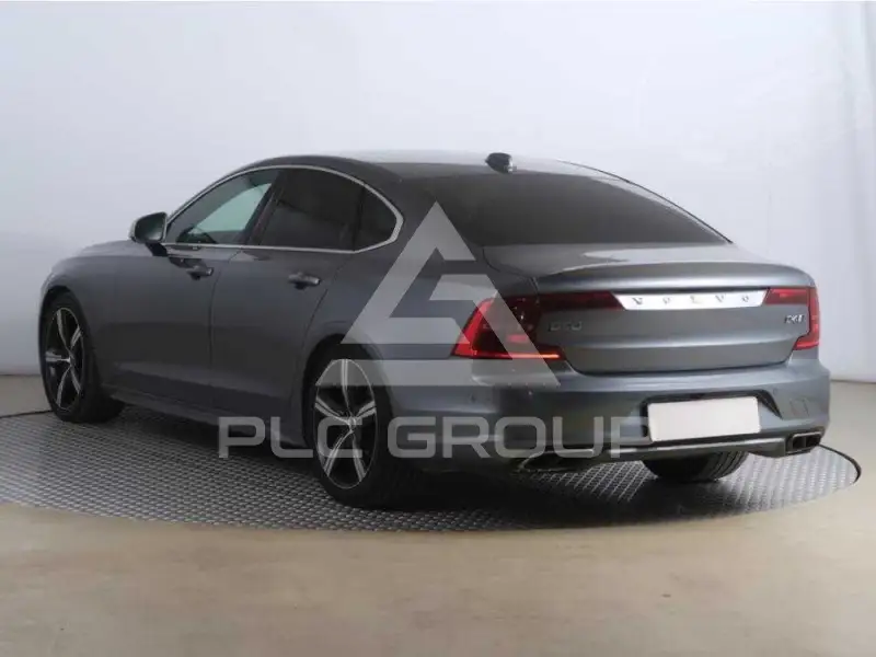 2017 Volvo S90