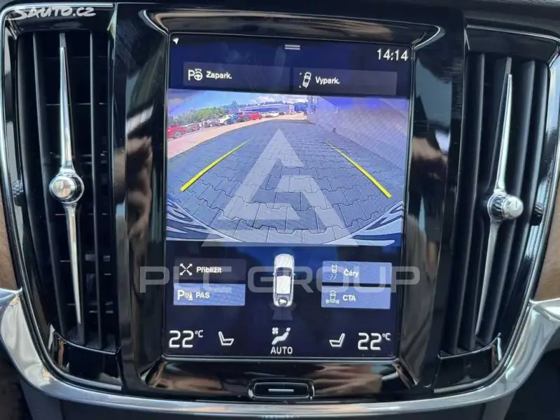 2017 Volvo S90