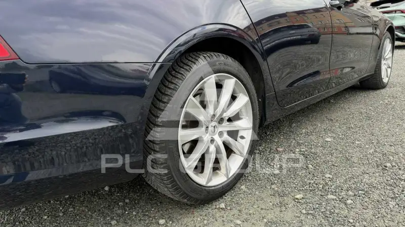 2017 Volvo S90