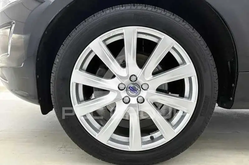 2017 Volvo XC60