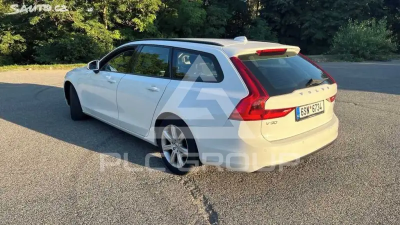 2017 Volvo V90