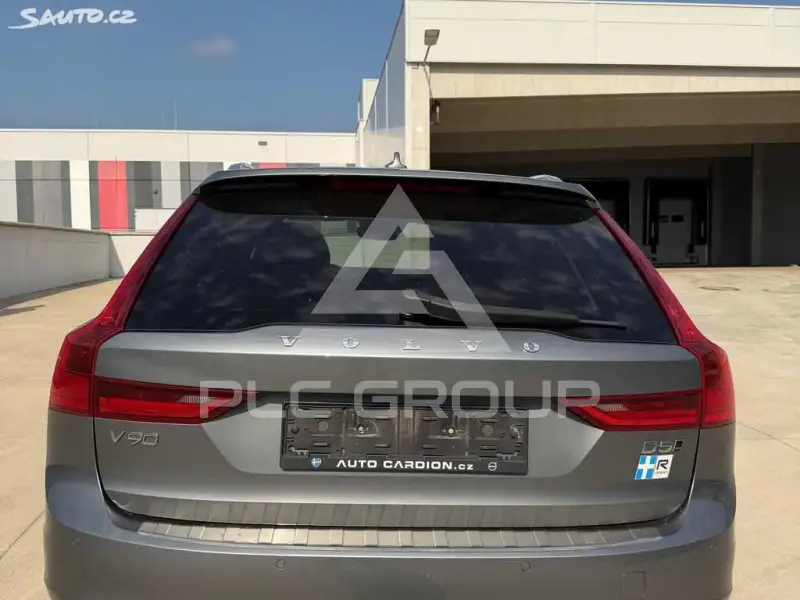 2017 Volvo V90