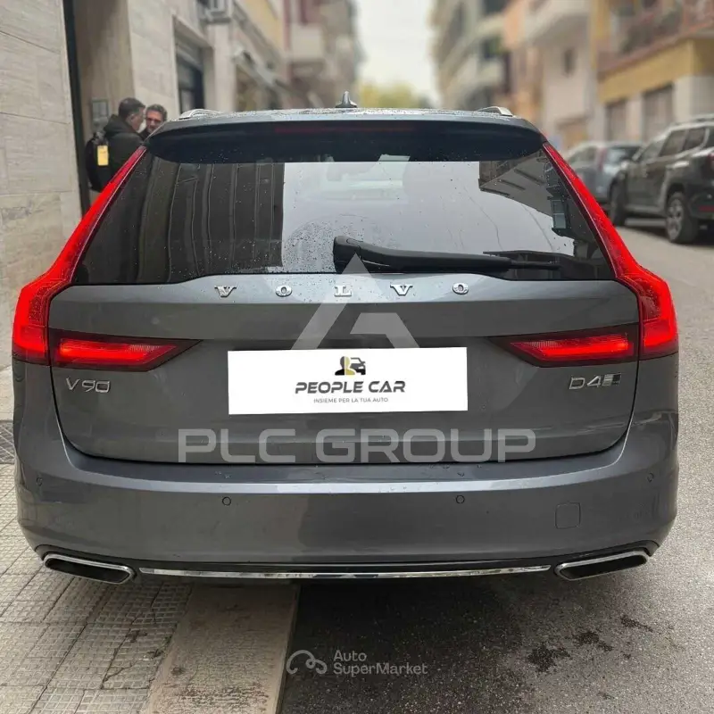 2017 Volvo V90