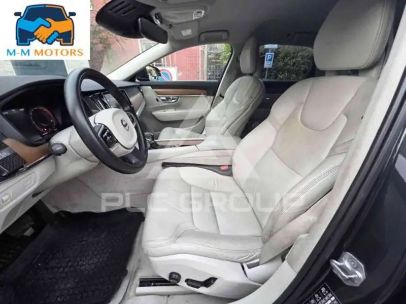 2017 Volvo V90