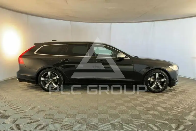 2017 Volvo V90