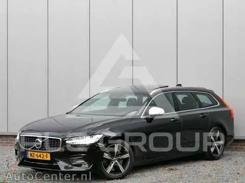 2017 Volvo V90