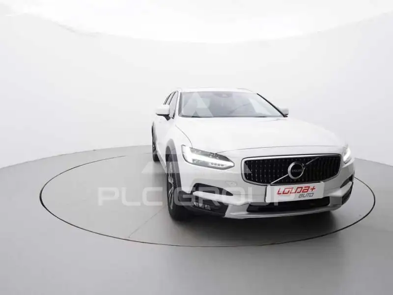 2017 Volvo V90
