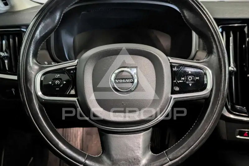 2017 Volvo V90
