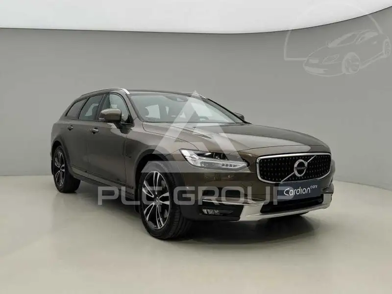2017 Volvo V90