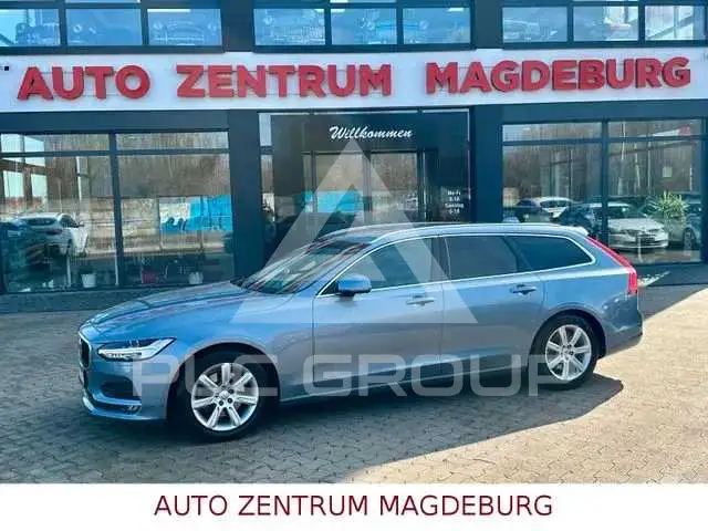 2017 Volvo V90