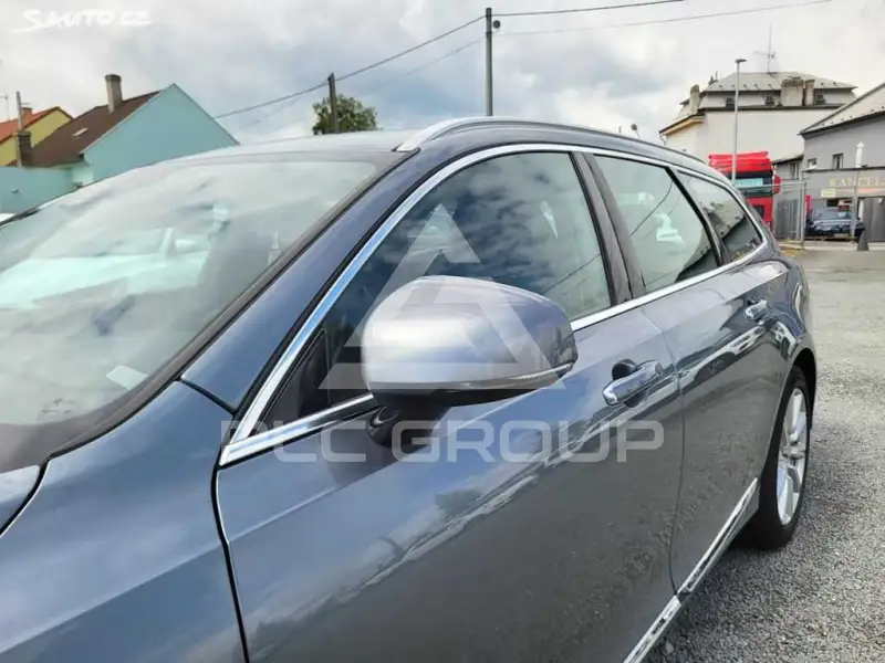 2017 Volvo V90