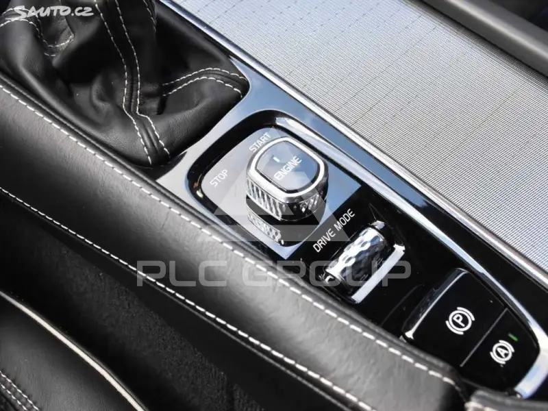 2017 Volvo V90