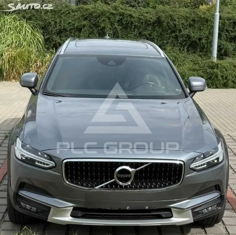 2017 Volvo V90