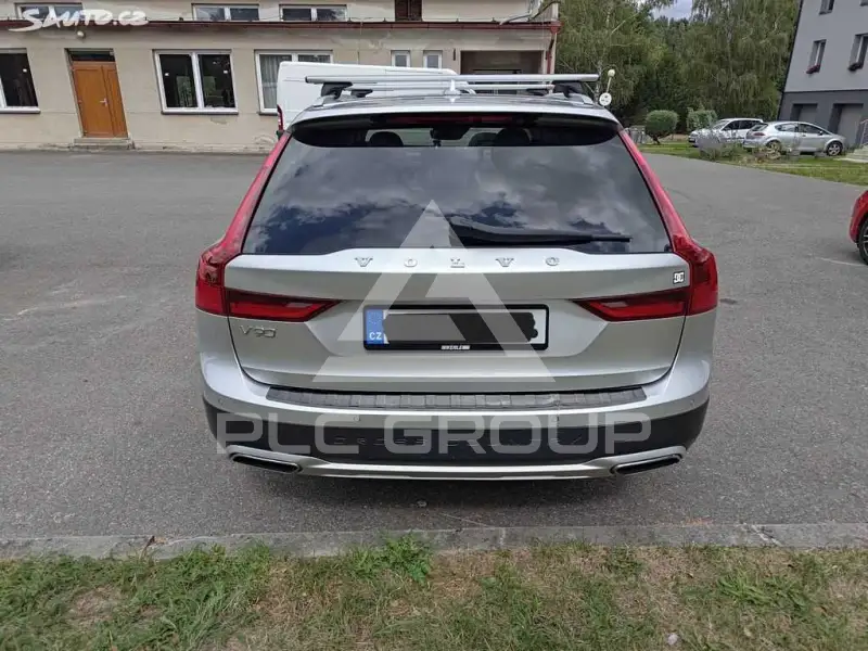 2017 Volvo V90
