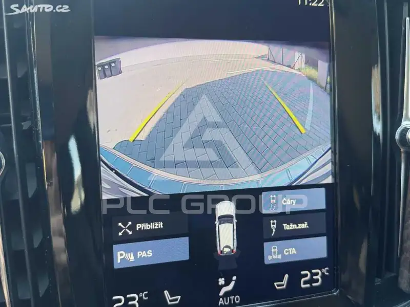2017 Volvo V90