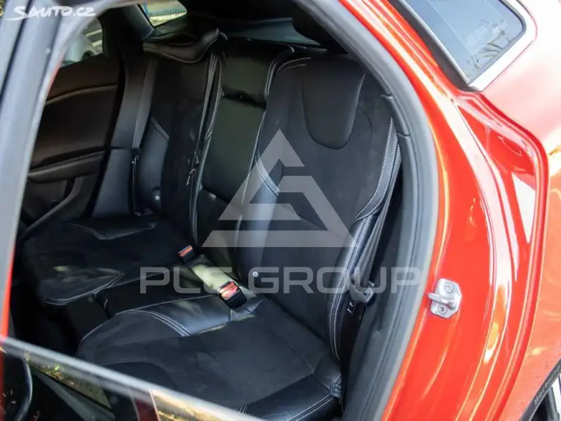 2017 Volvo V40