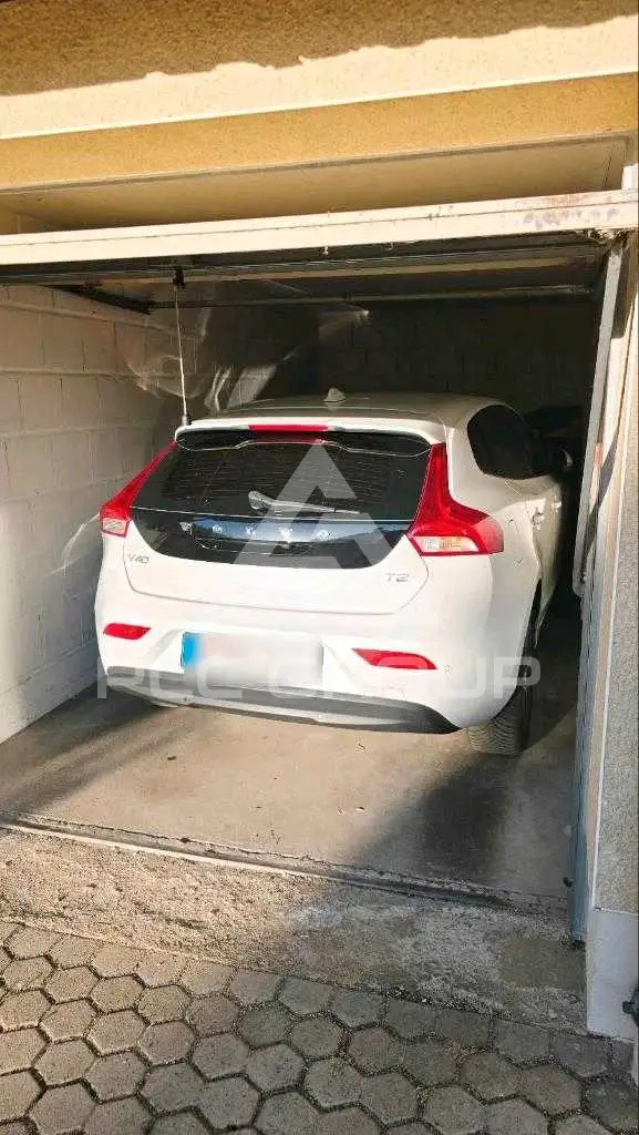 2017 Volvo V40