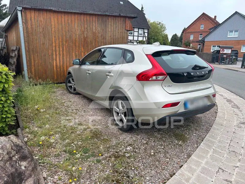 2017 Volvo V40