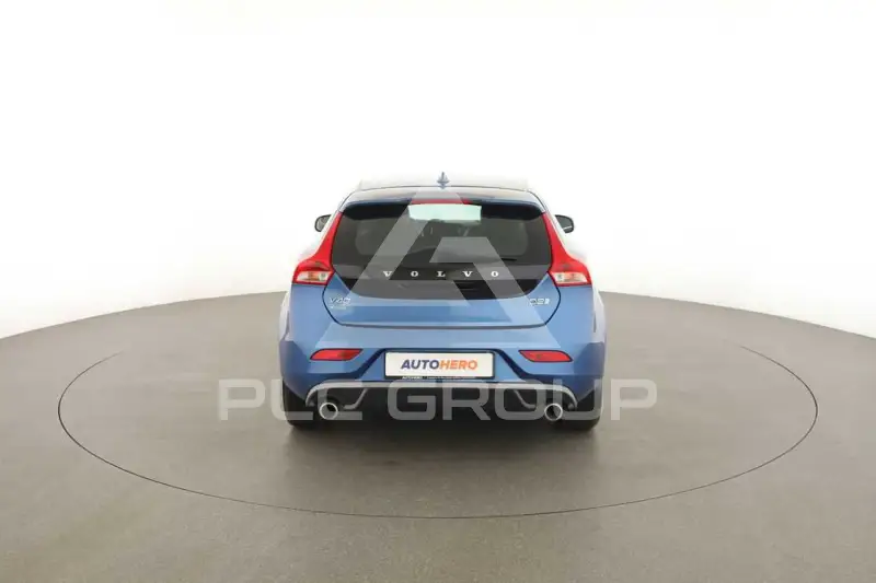 2017 Volvo V40